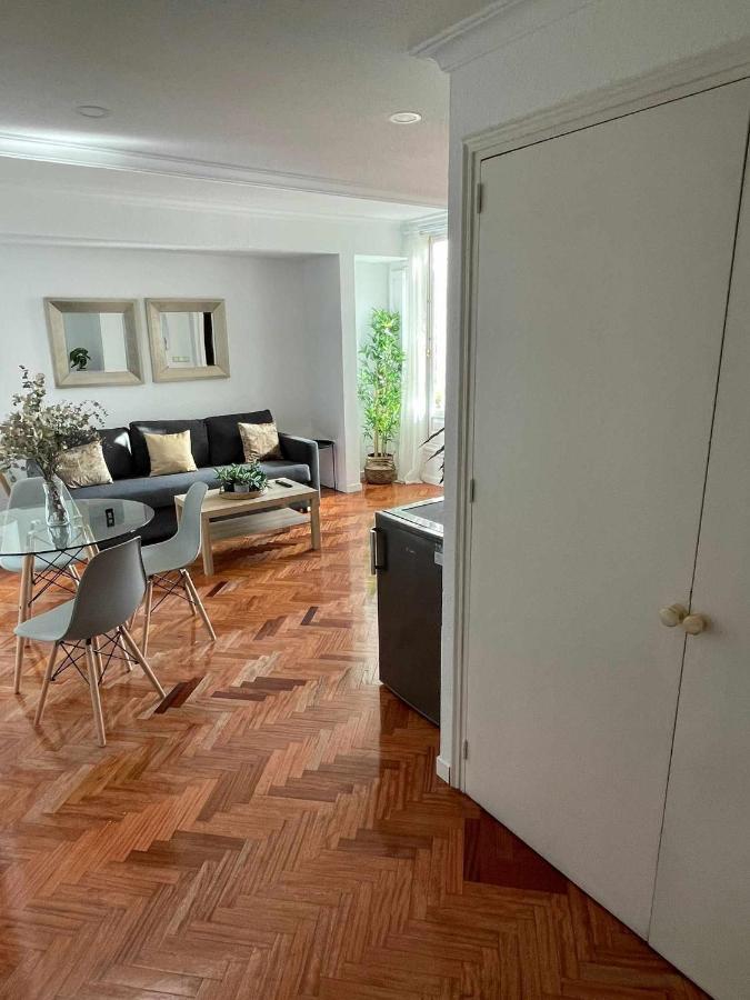 Apartamento Con Terraza Y Vistas Alcalaretiro Madrid Exterior photo