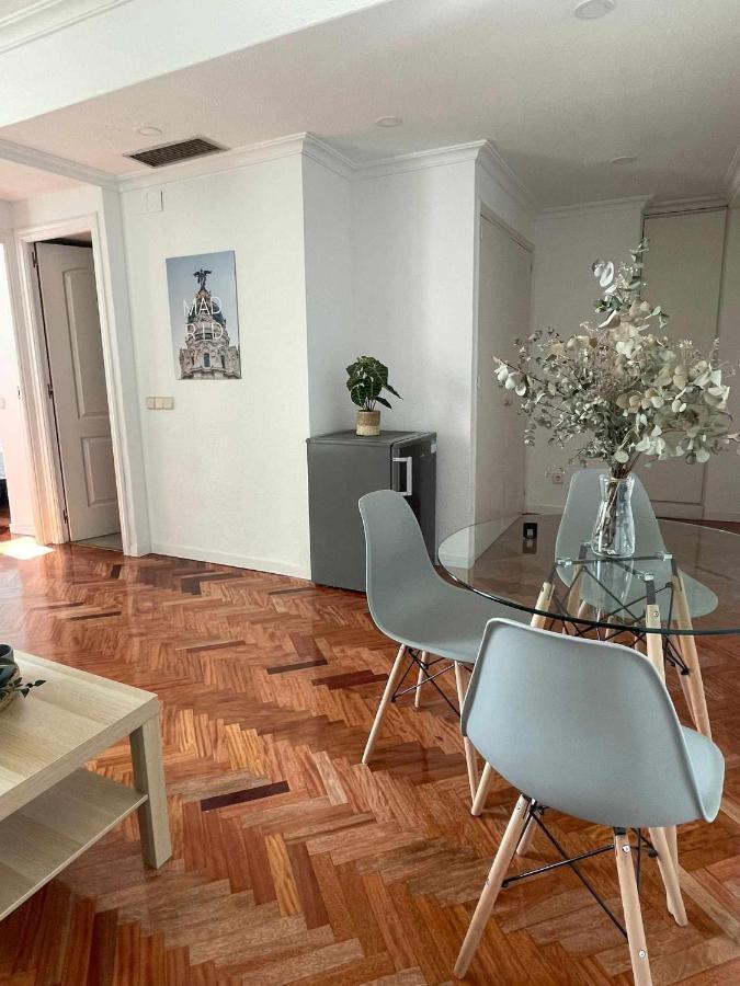 Apartamento Con Terraza Y Vistas Alcalaretiro Madrid Exterior photo